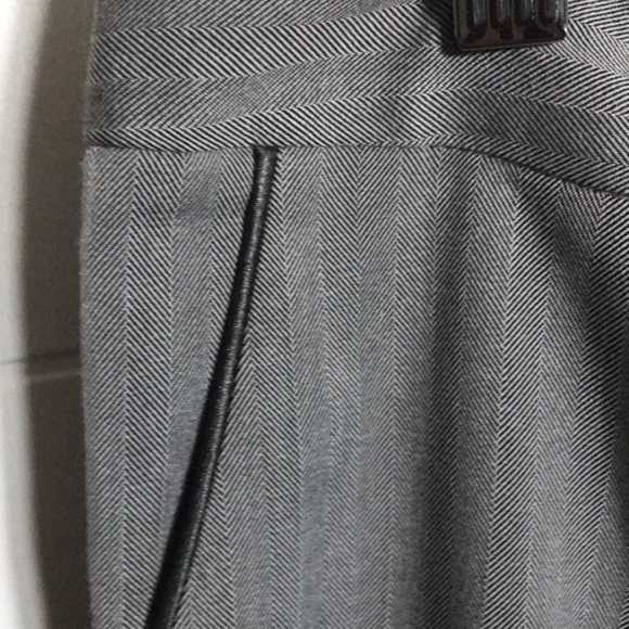 Guess Crop Dress Pants - Picture 3 of 6